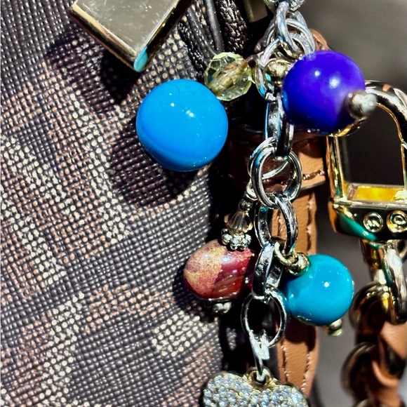 Charming bag charm with Heart Pendant handmade purse charm, zipper charm - Picture 2 of 9